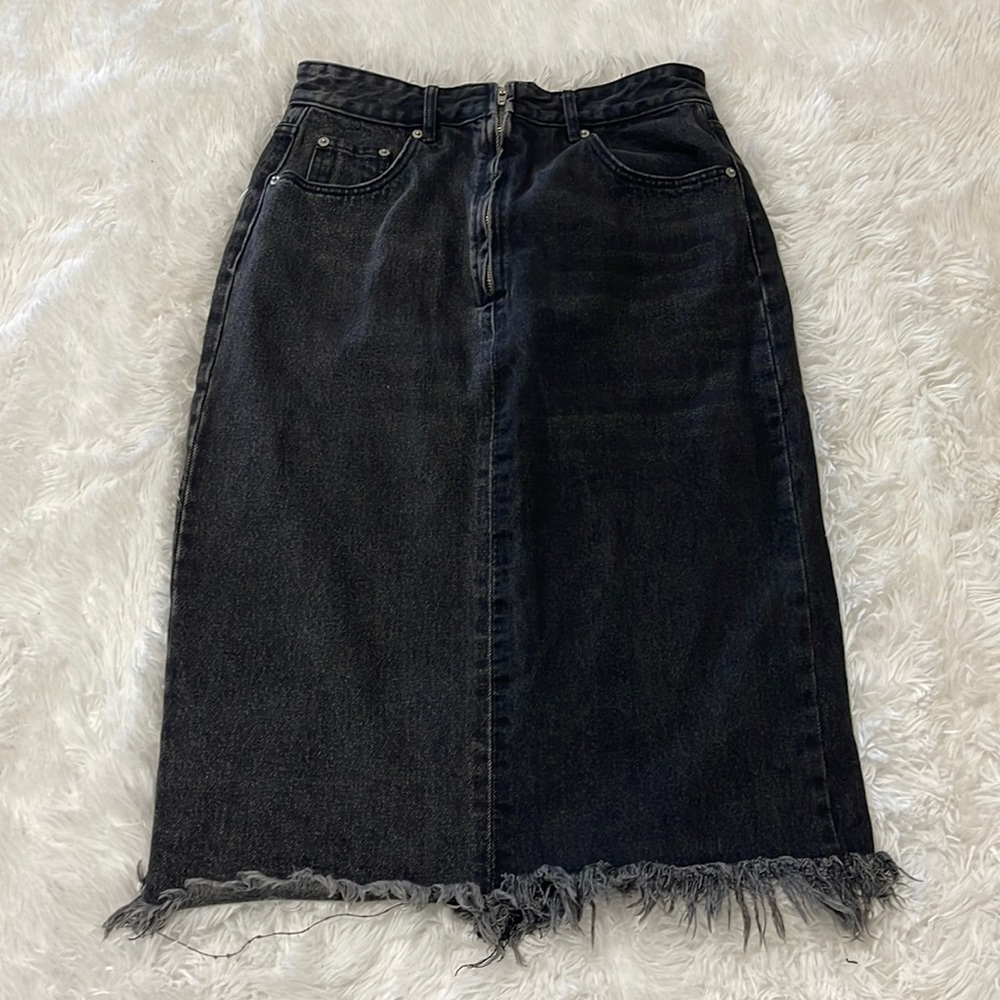 Zara denim two toned frayed black skirt